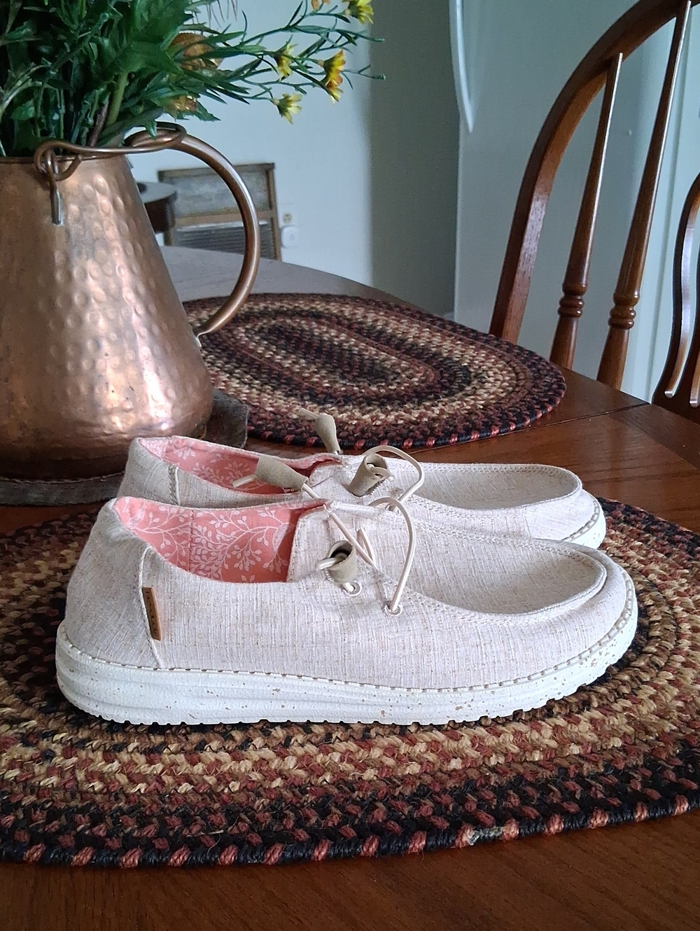 Hey Dude Women's Light Beige Canvas Lace-Up Loafers Sz.8